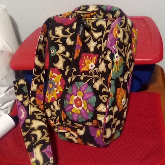 Beautiful Pattern Vera Bradley Shoulder Bag Retired Print - Picture 8 of 13